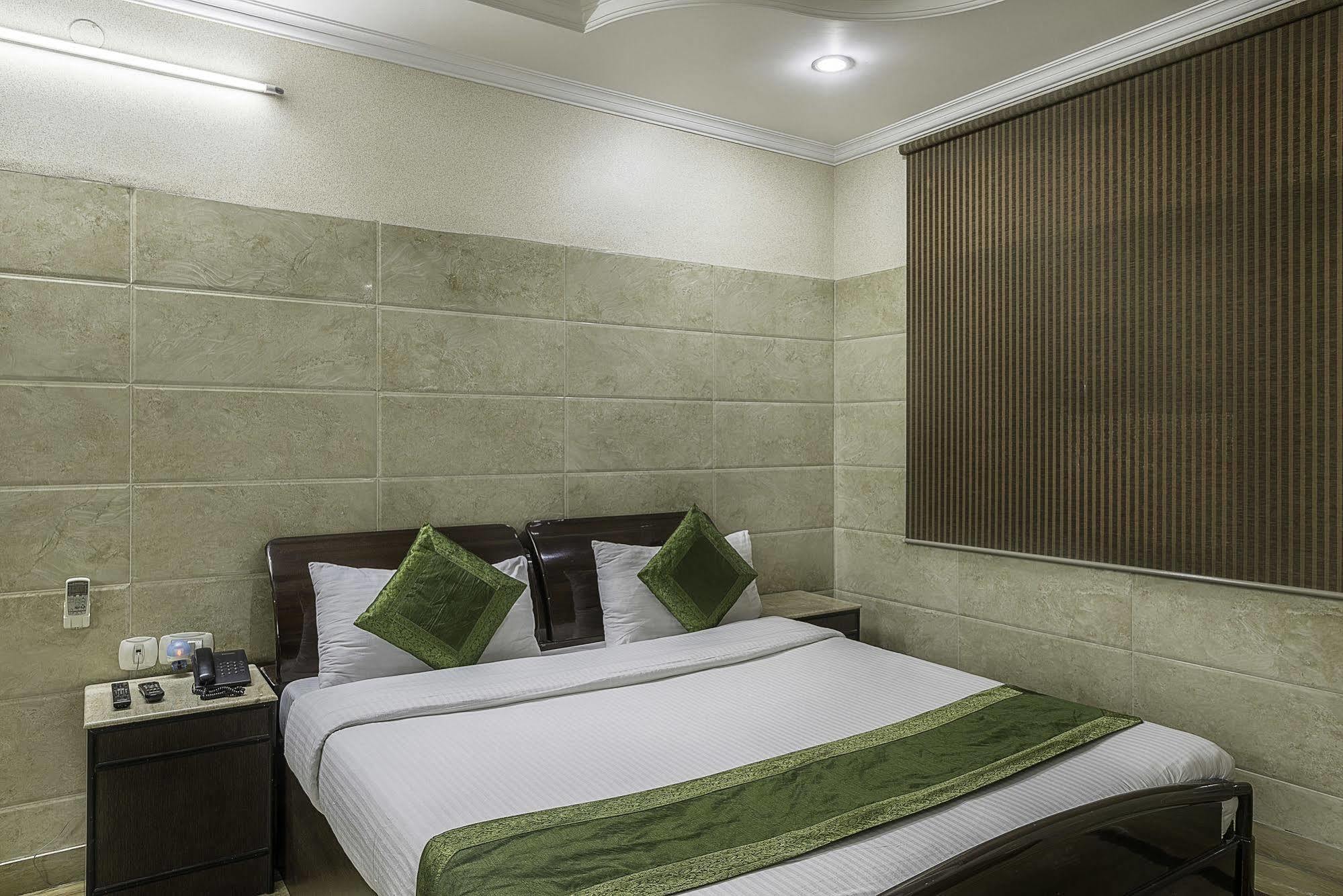 Hotel Treebo Trend Singh Sons Karol Bagh Nové Dillí Exteriér fotografie