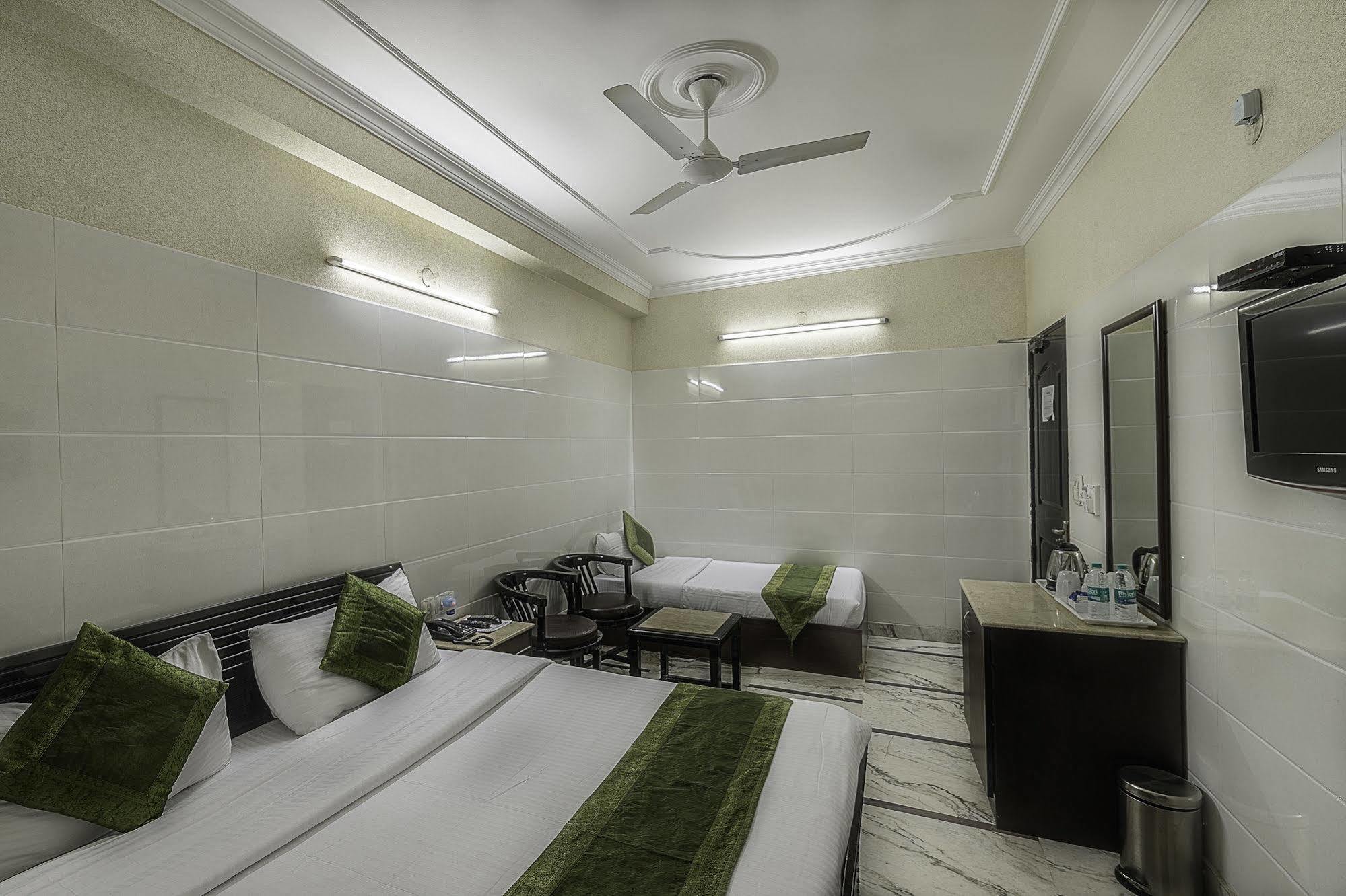 Hotel Treebo Trend Singh Sons Karol Bagh Nové Dillí Exteriér fotografie