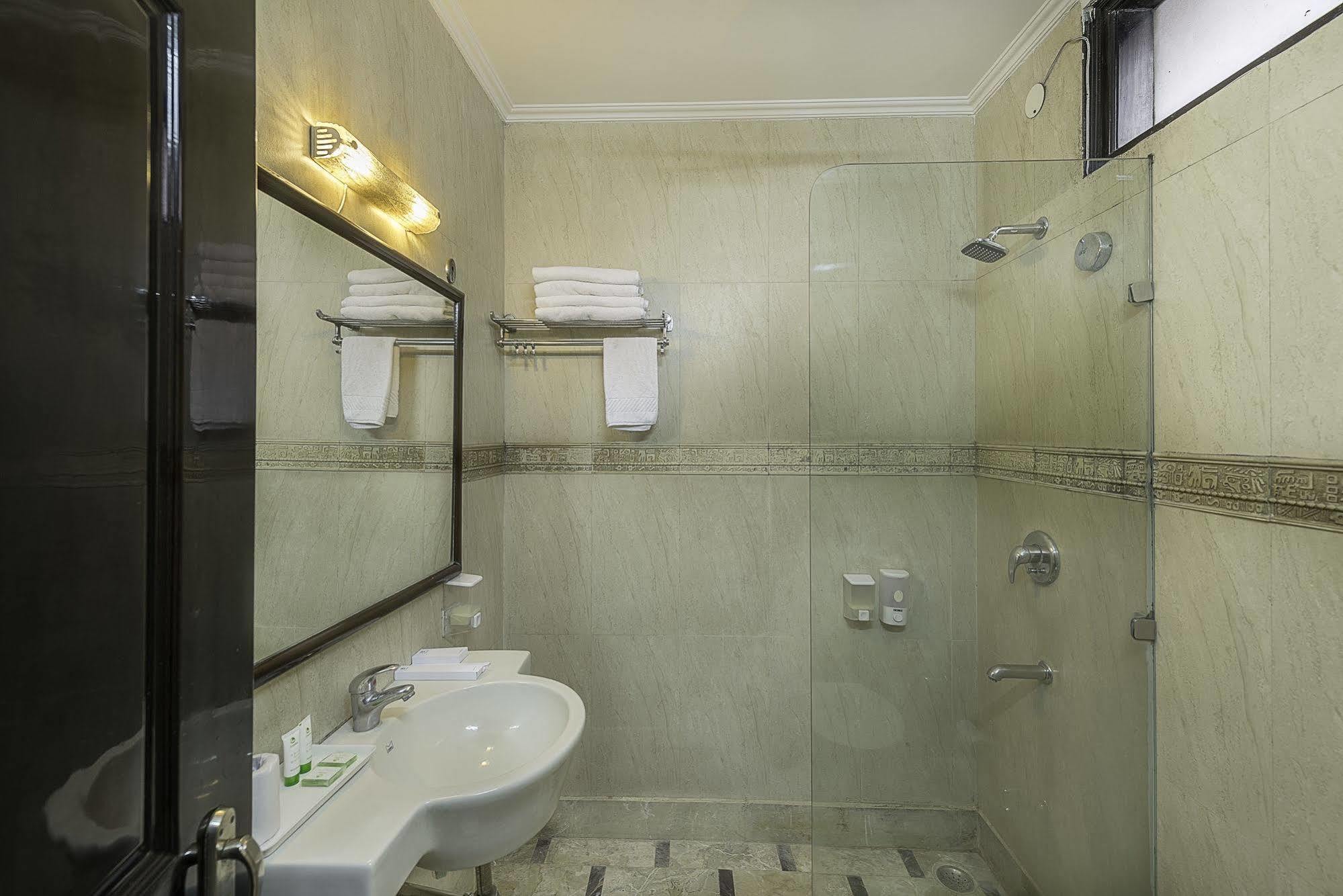 Hotel Treebo Trend Singh Sons Karol Bagh Nové Dillí Exteriér fotografie
